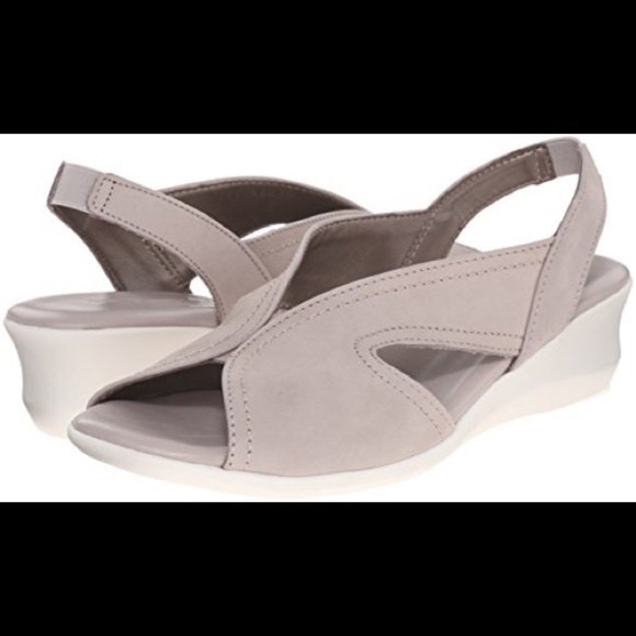 THE FLEXX Shoes - SOLD The FLEXX Womens Charlee HazeNubuck Sandals